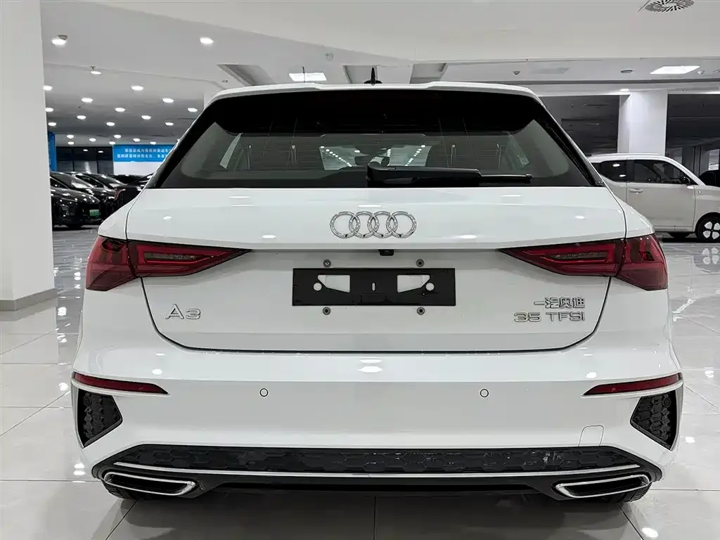 Audi A3 2023 из CN, фото 5