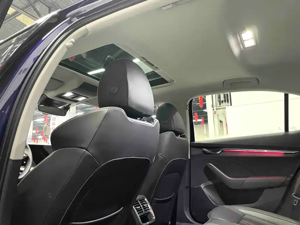 Skoda Octavia — фото 2