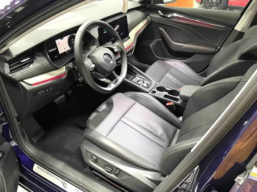 Skoda Octavia — фото 8