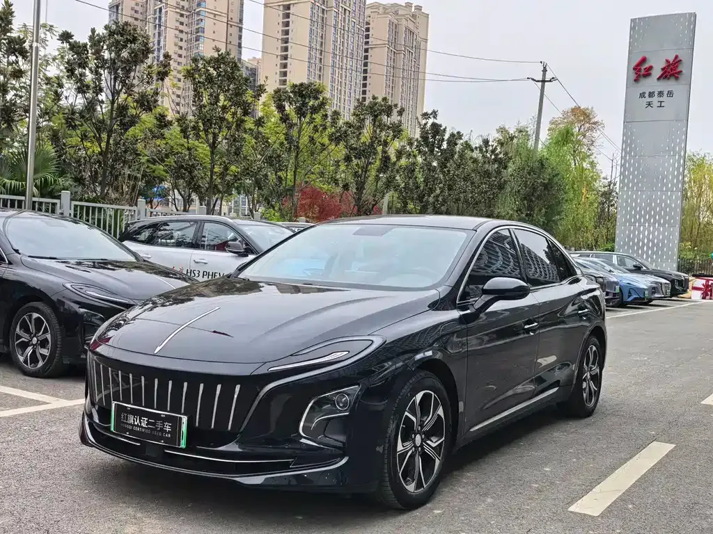 Hongqi E-QM5 — фото 1