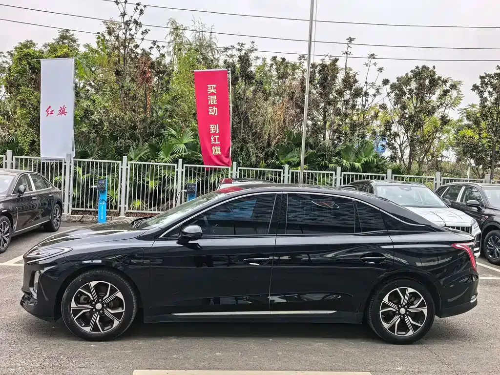 Hongqi E-QM5 — фото 7