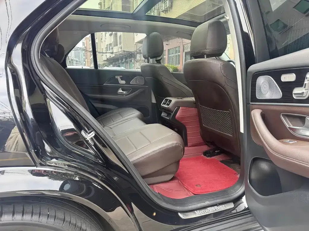 Mercedes-Benz GLE — фото 7