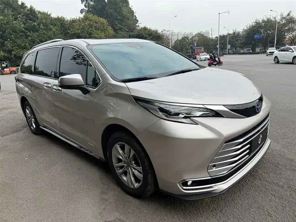 Toyota Sienna 2022 из CN, фото 8
