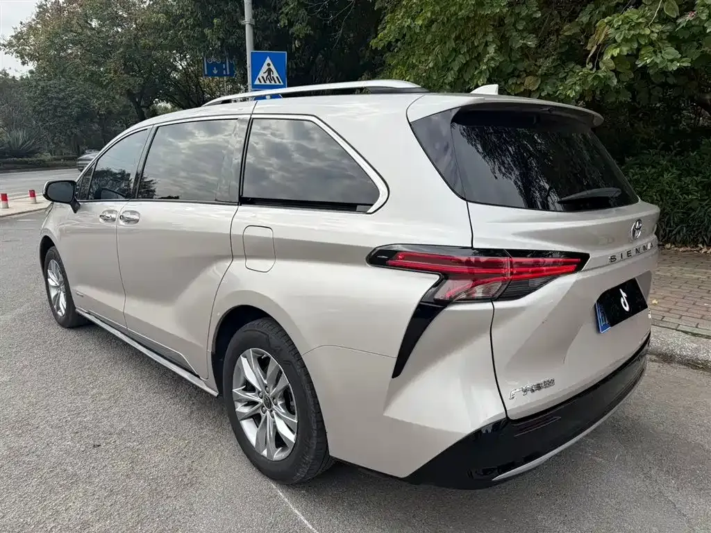 Toyota Sienna 2022 из CN, фото 7