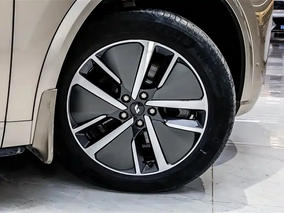 Li Auto L8 2024 из CN, фото 8