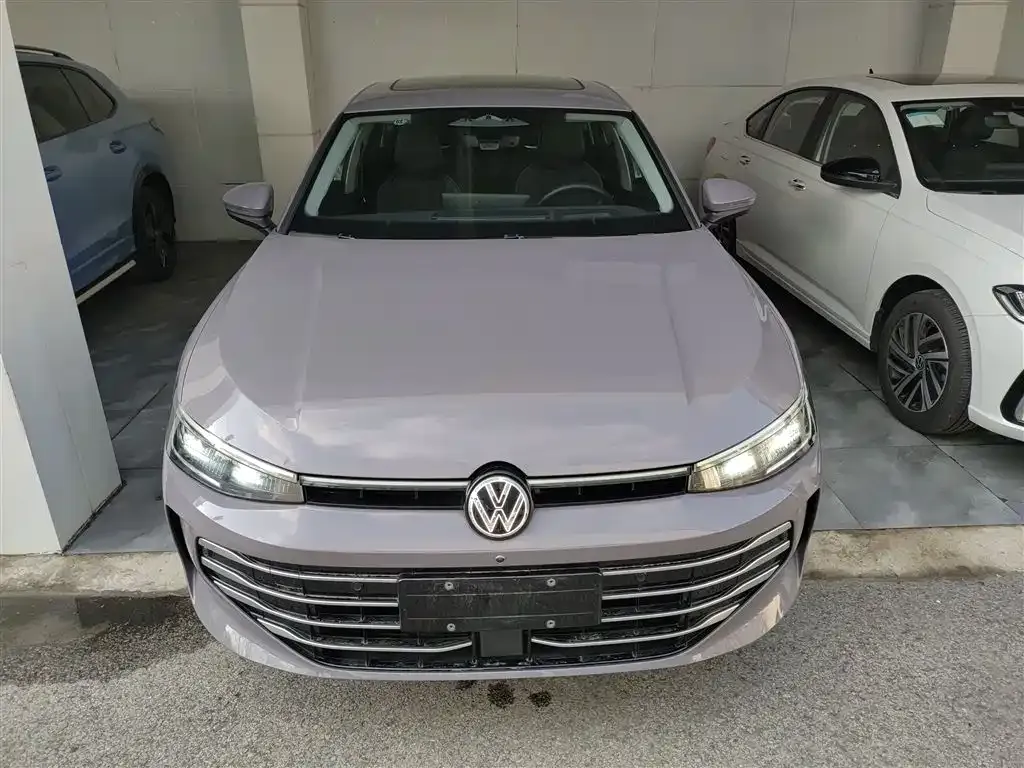 Volkswagen Passat 2024 из CN, фото 10