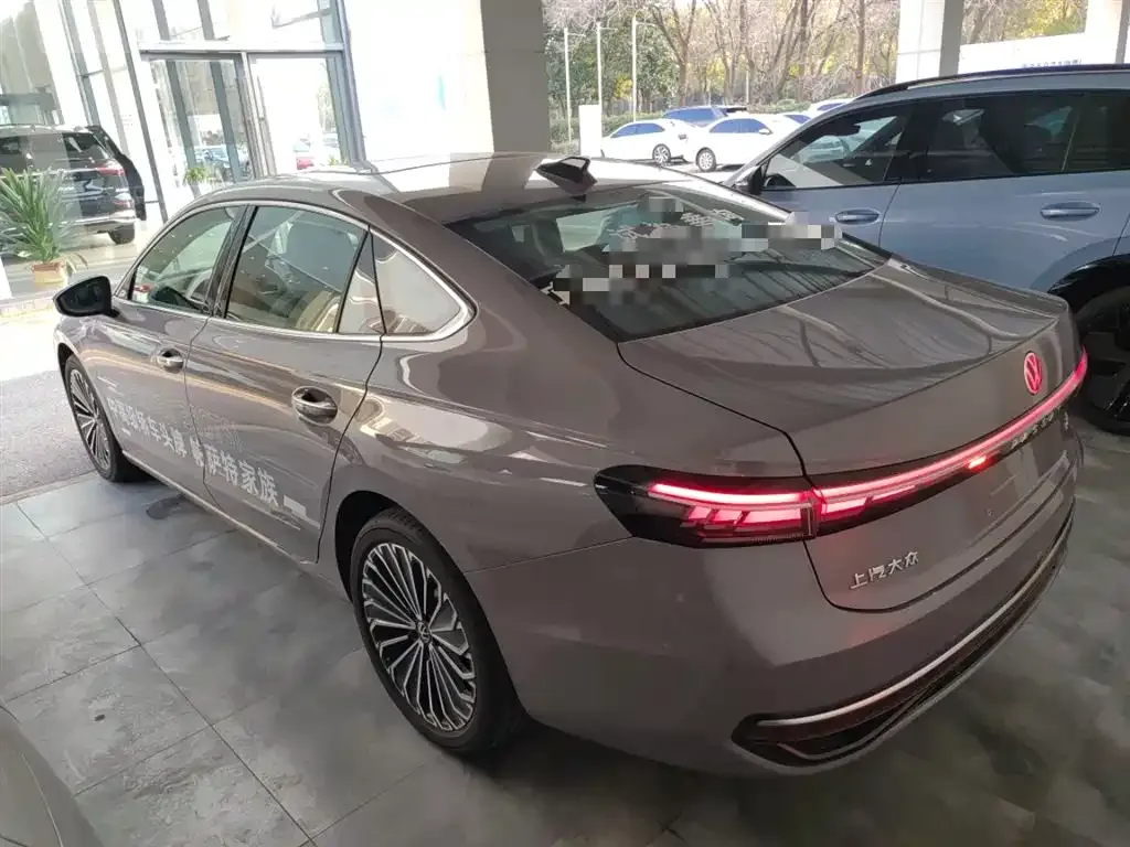 Volkswagen Passat 2024 из CN, фото 9