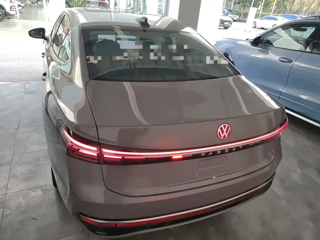 Volkswagen Passat 2024 из CN, фото 8