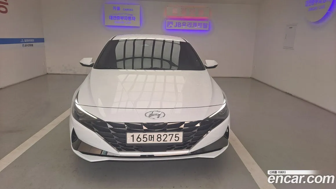 Hyundai AVANTE — фото 1