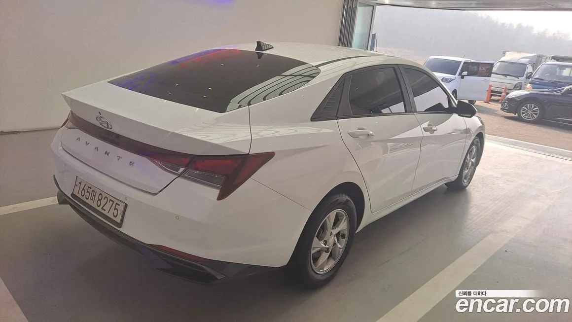 Hyundai AVANTE — фото 8