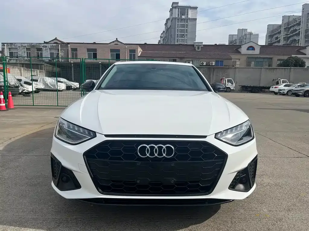 Audi A4L 2022 из CN, фото 3
