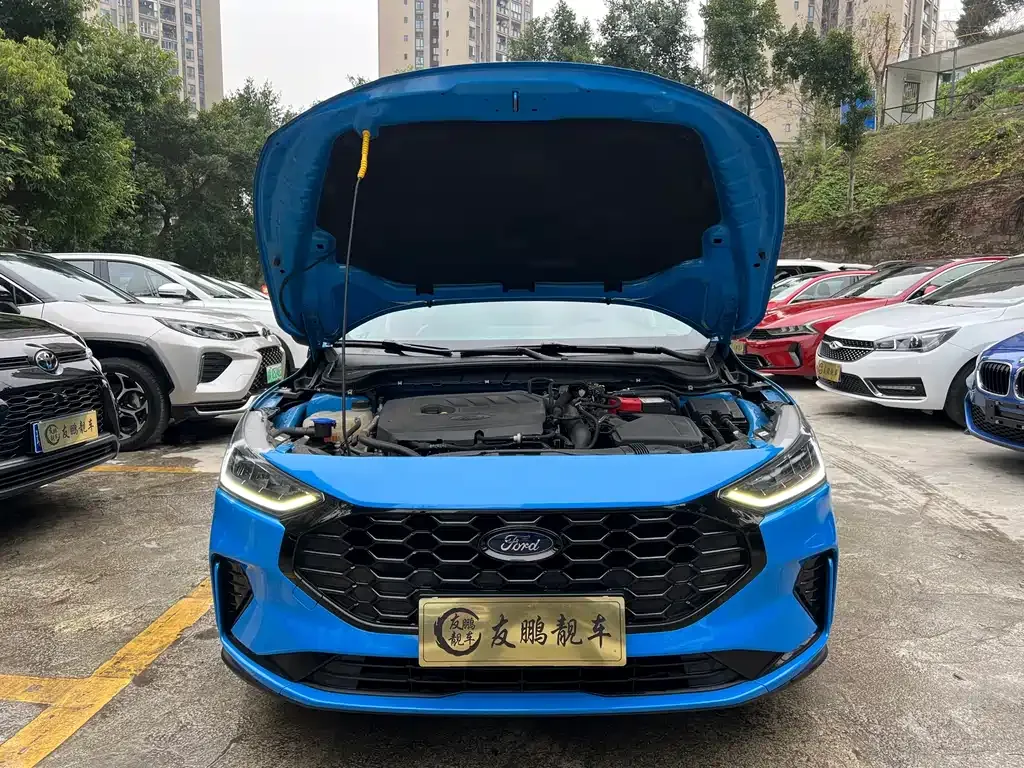 Ford Focus 2023 из CN, фото 8