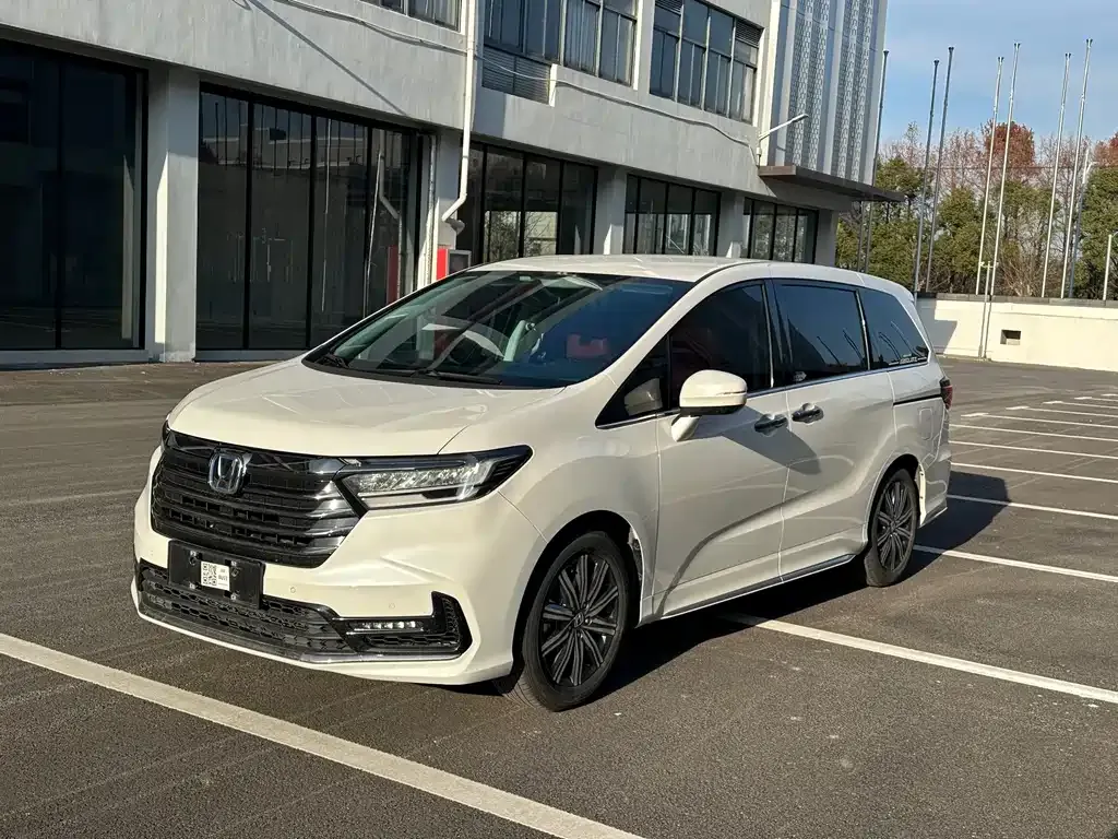 Honda Odyssey — фото 1