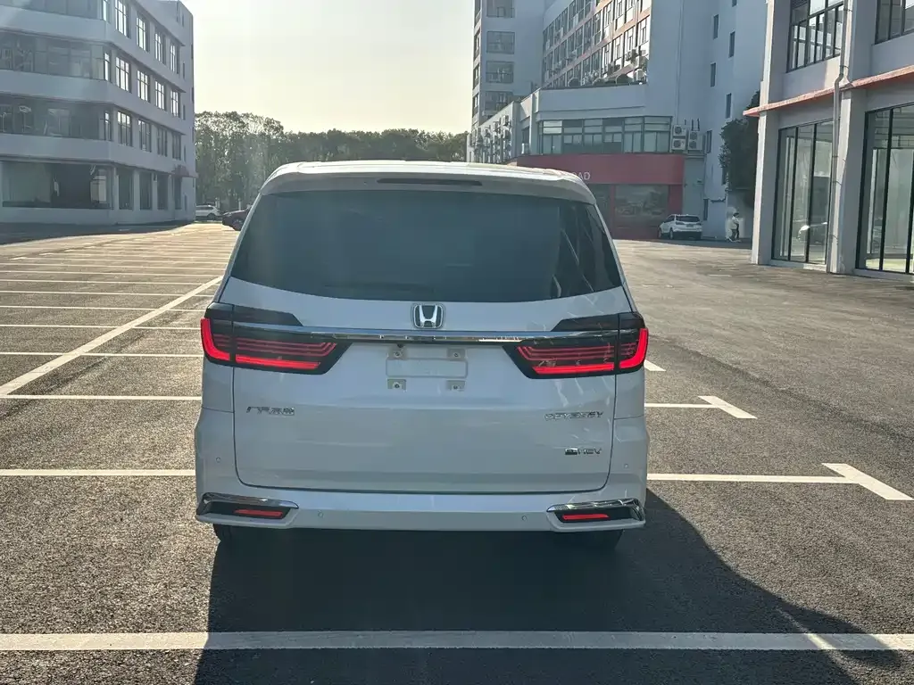 Honda Odyssey — фото 2