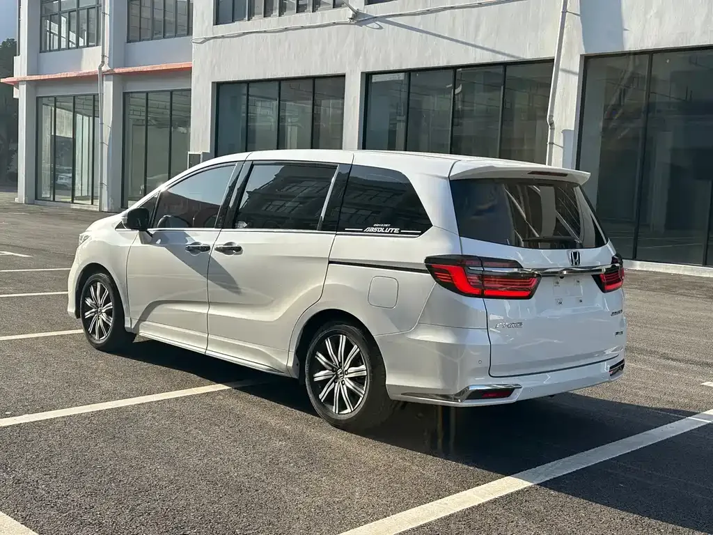 Honda Odyssey — фото 5