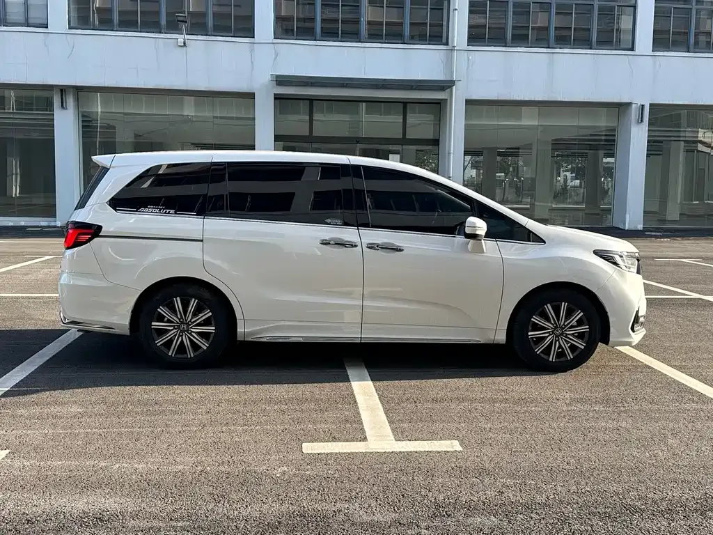 Honda Odyssey — фото 4
