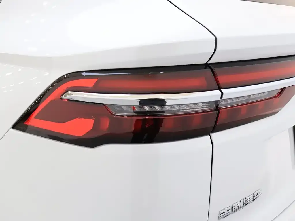 Geely Xingyue L — фото 3