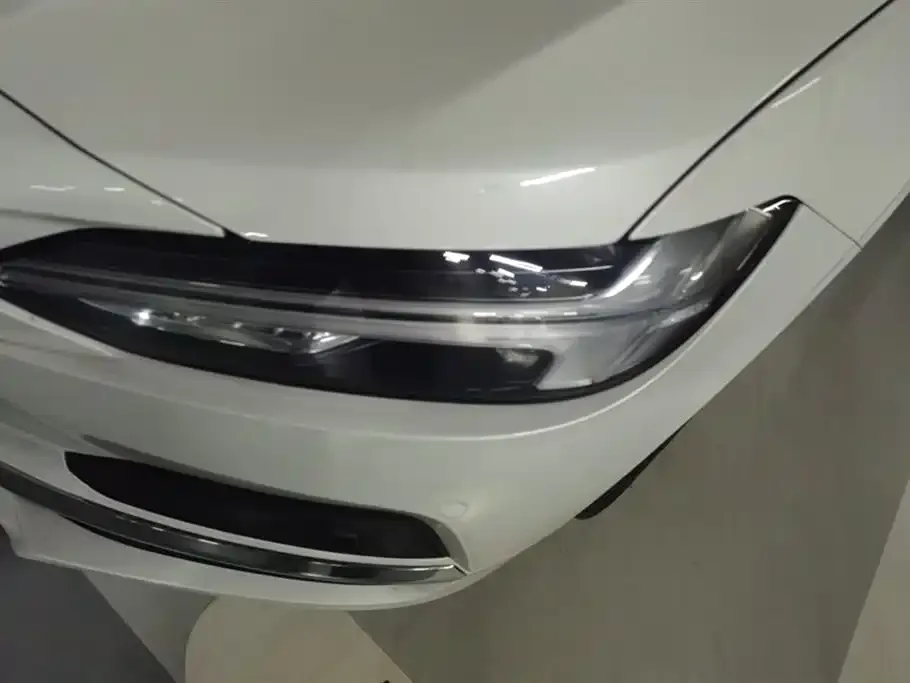 Volvo S90 — фото 10