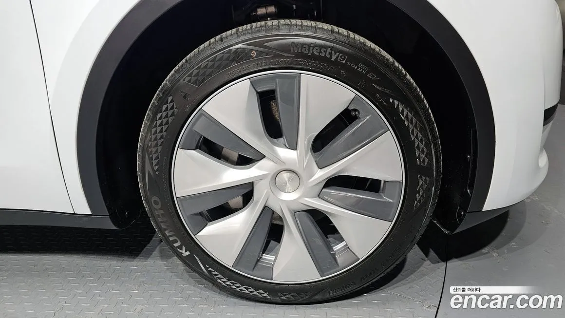 Tesla Model Y 2024 из KR, фото 6