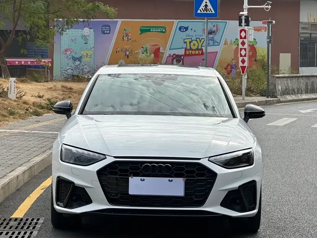 Audi A4L 2025 из CN, фото 8