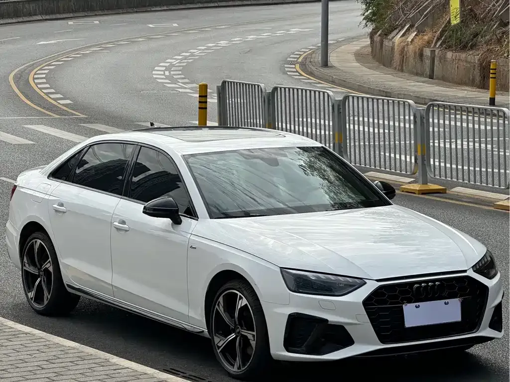 Audi A4L 2025 из CN, фото 2