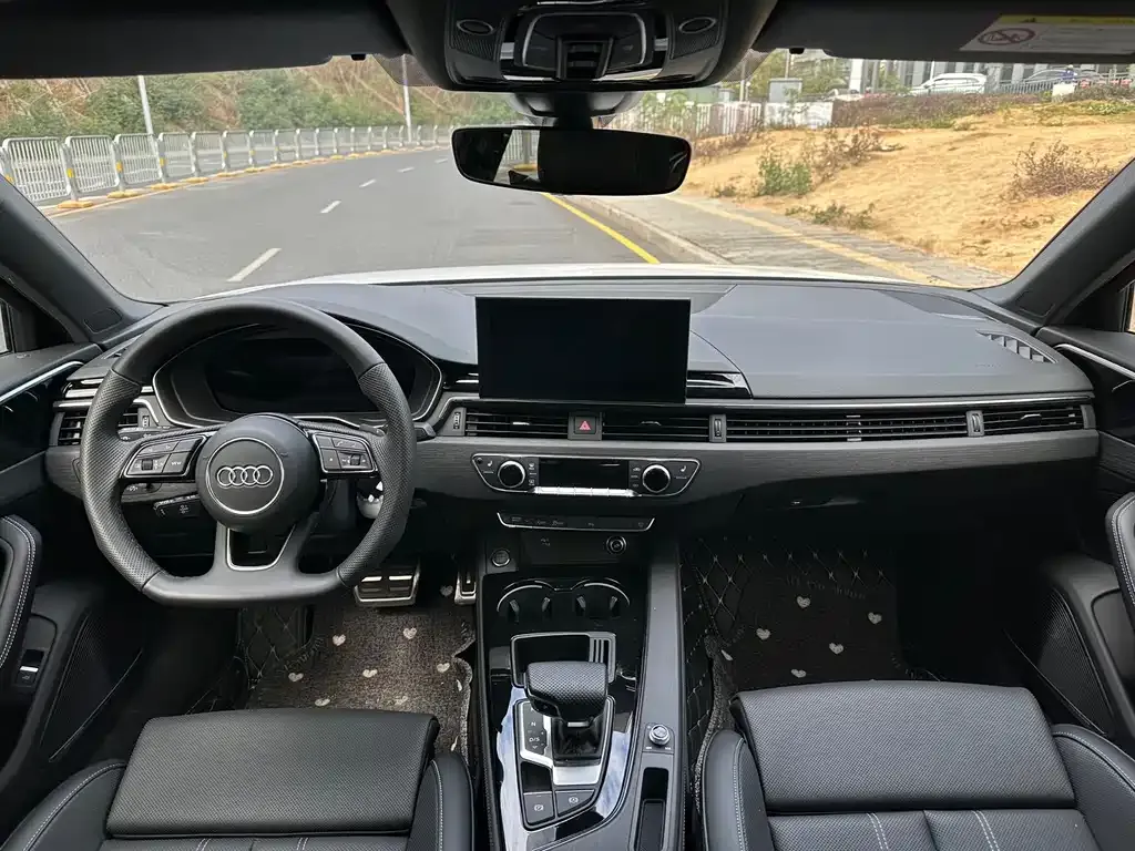 Audi A4L 2025 из CN, фото 10