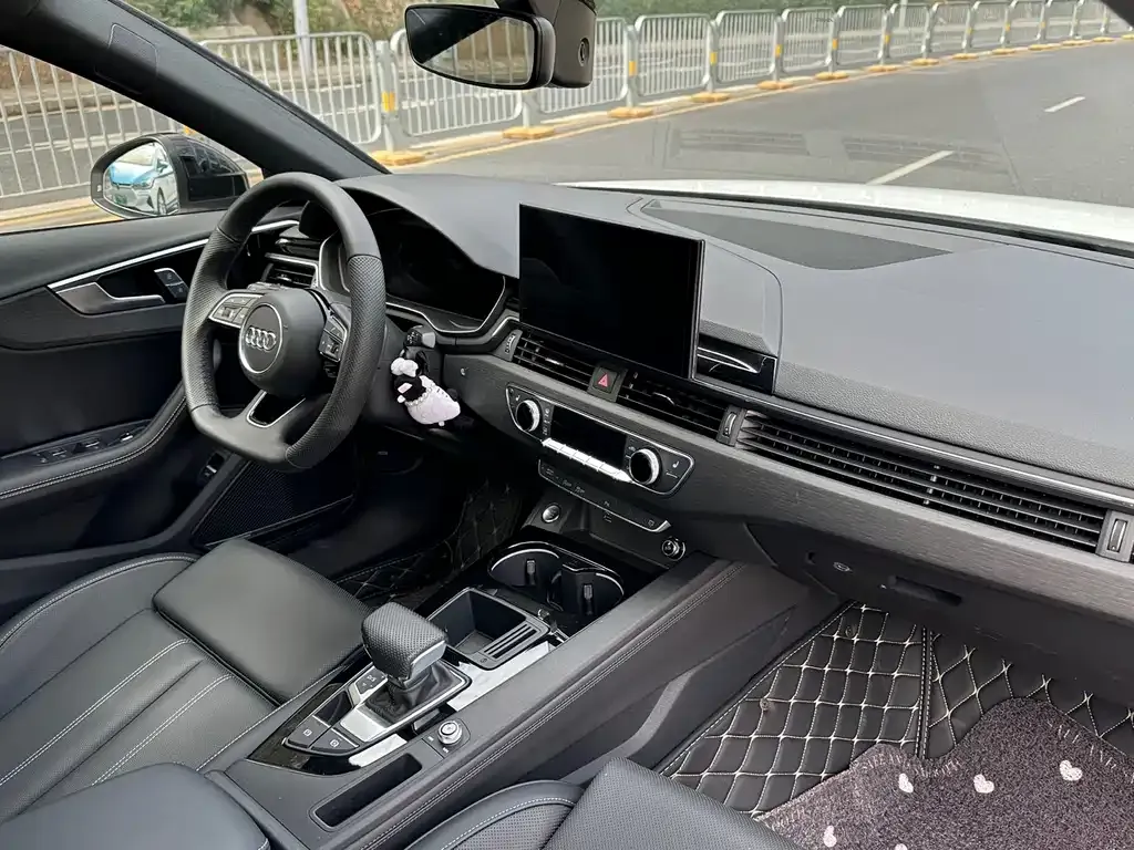 Audi A4L 2025 из CN, фото 6