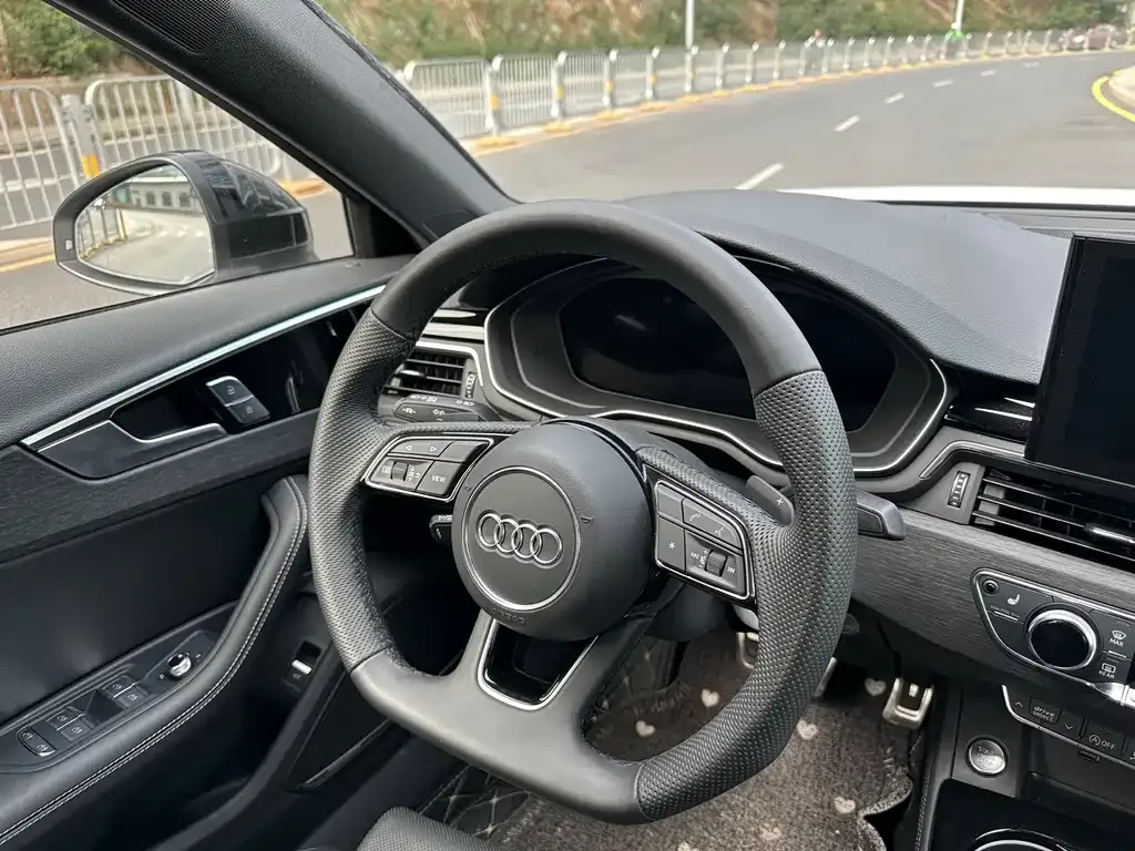 Audi A4L 2025 из CN, фото 7