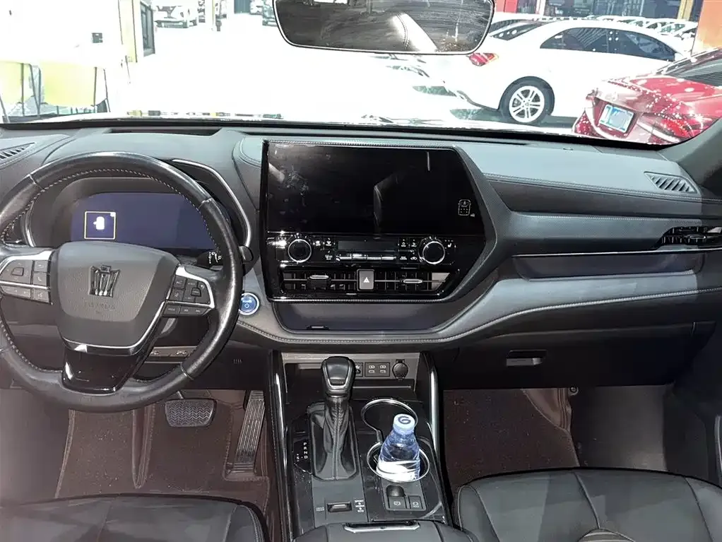 Toyota Crown Kluger 2021 из CN, фото 6