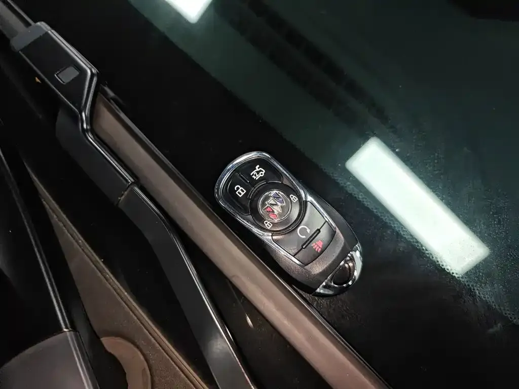 Buick LaCrosse 2022 из CN, фото 3