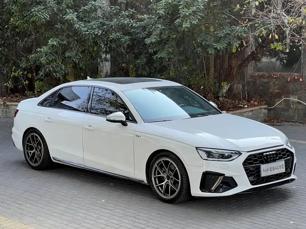 Audi A4L 2023 из CN, фото 8
