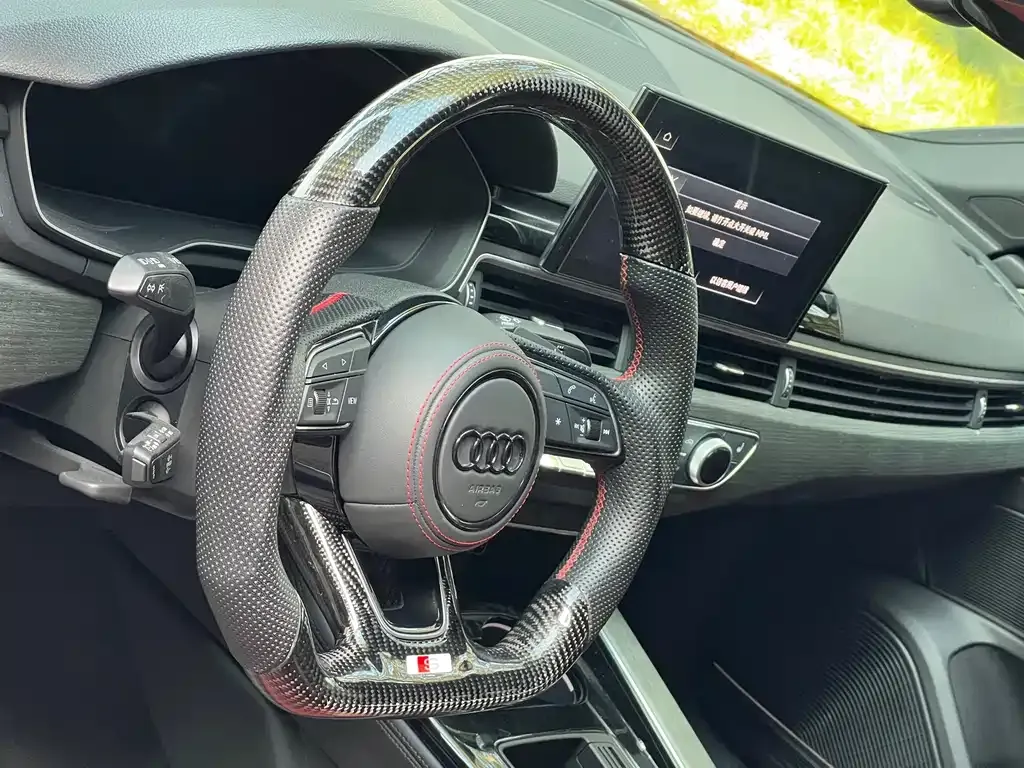 Audi A4L 2023 из CN, фото 4