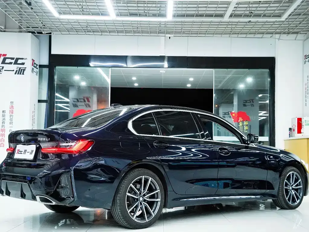 BMW 3 Series 2023 из CN, фото 3