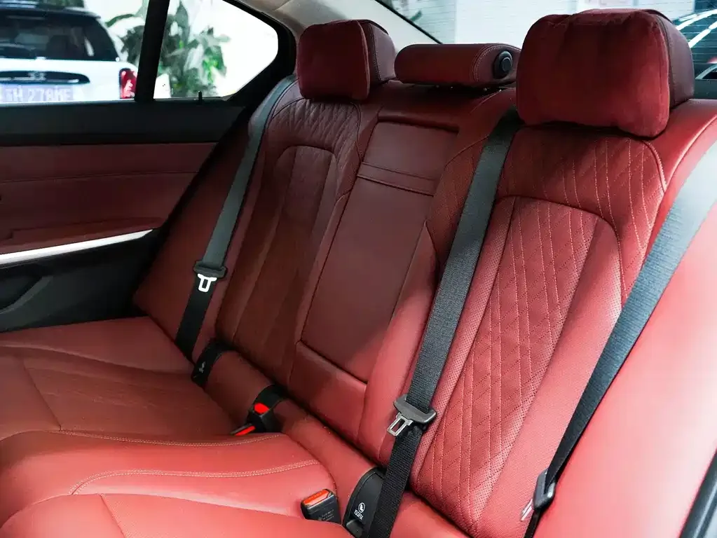 BMW 3 Series 2023 из CN, фото 5