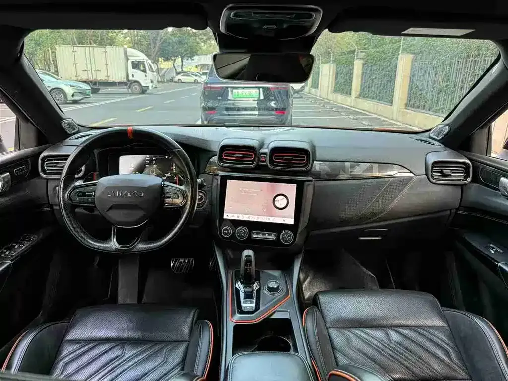 Lynk & Co 02 Hatchback 2021 из CN, фото 8