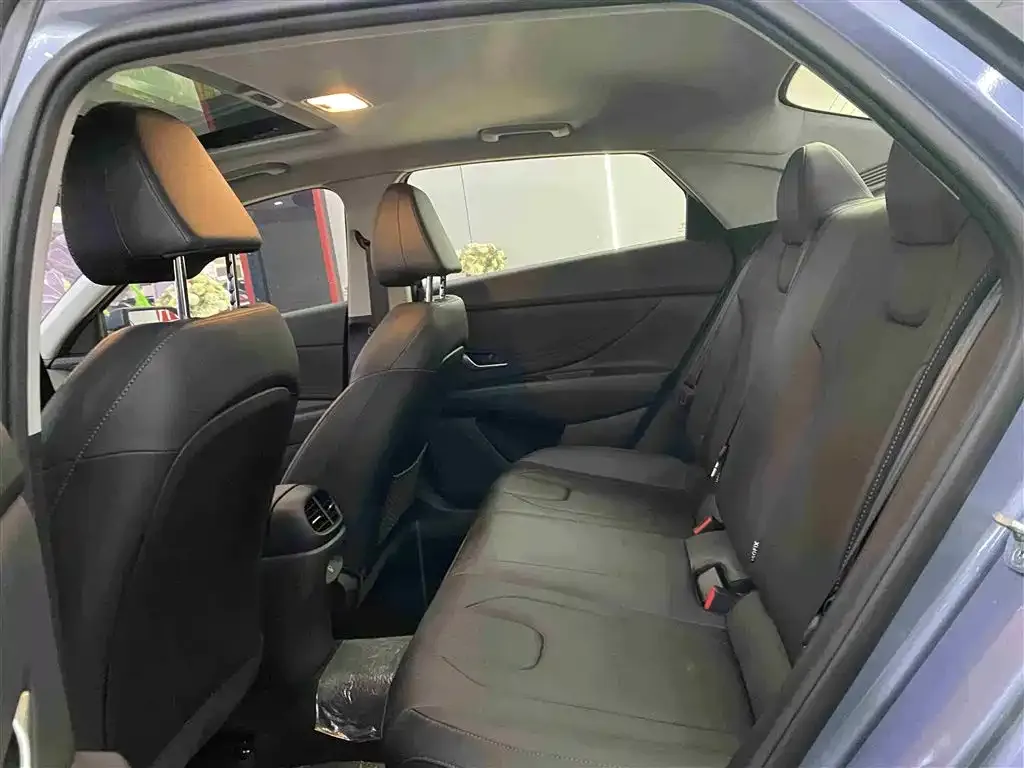 Hyundai Elantra 2024 из CN, фото 9