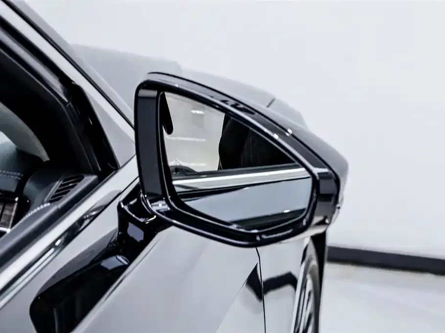 Audi A8 2024 из CN, фото 3