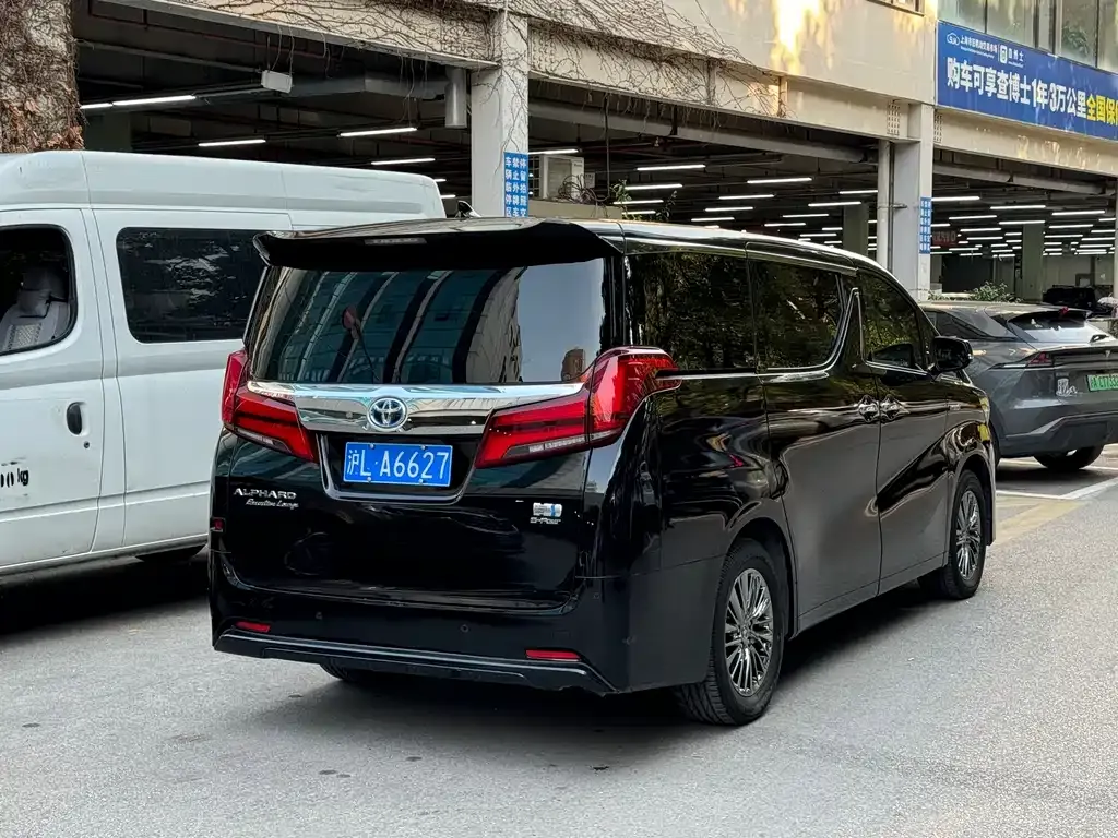 Toyota Alphard 2023 из CN, фото 4