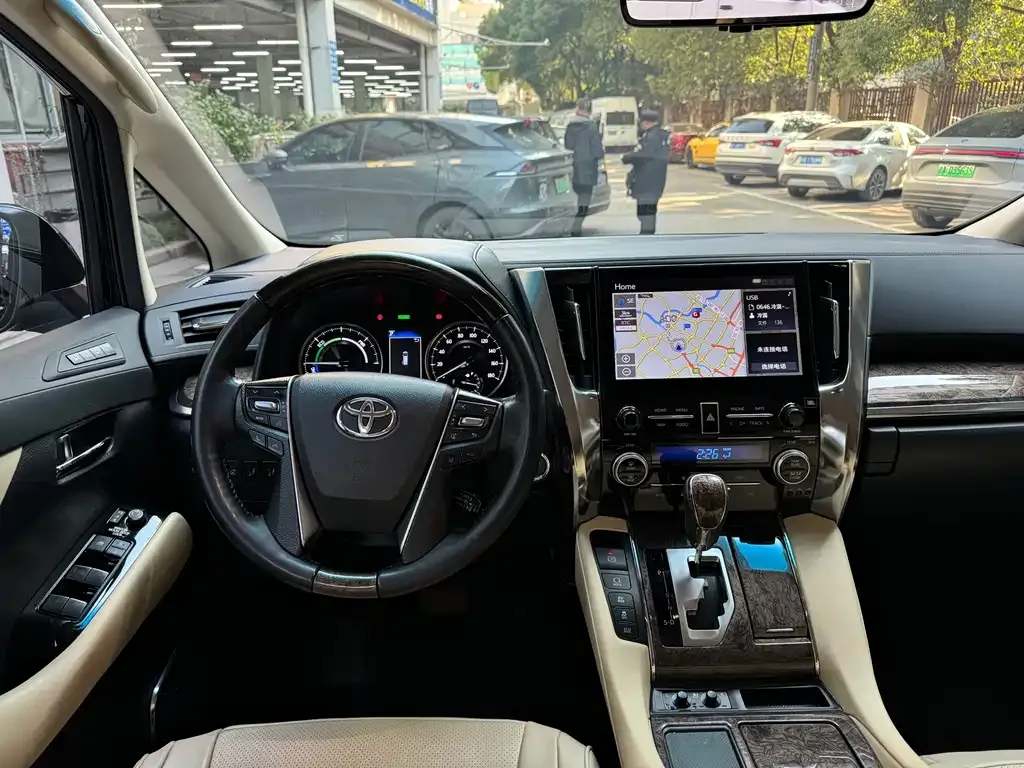 Toyota Alphard 2023 из CN, фото 2