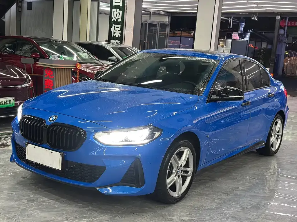 BMW 1 Series 2021 из CN, фото 1
