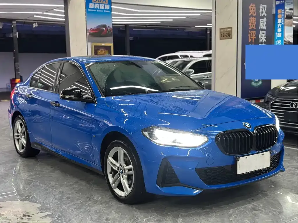 BMW 1 Series 2021 из CN, фото 3