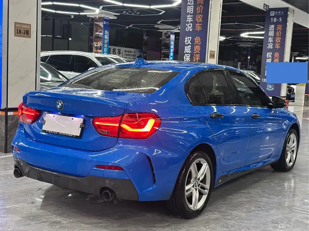 BMW 1 Series 2021 из CN, фото 9