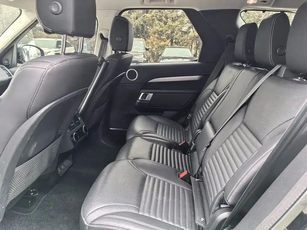 Land Rover Discovery 2023 из CN, фото 10