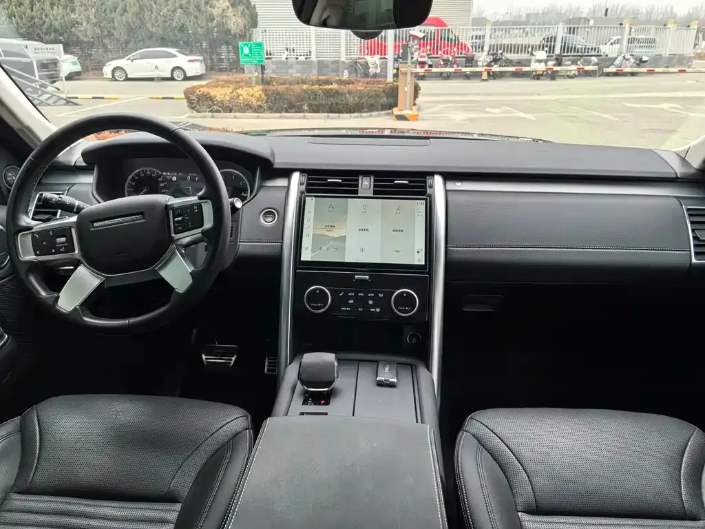 Land Rover Discovery 2023 из CN, фото 4