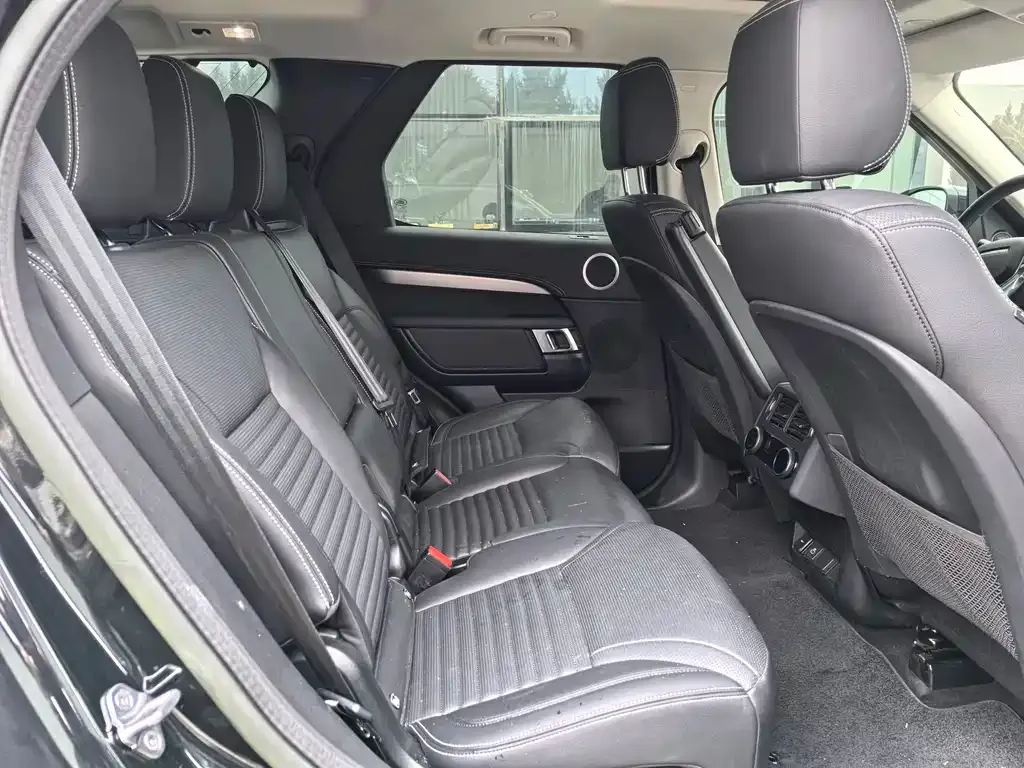 Land Rover Discovery 2023 из CN, фото 8