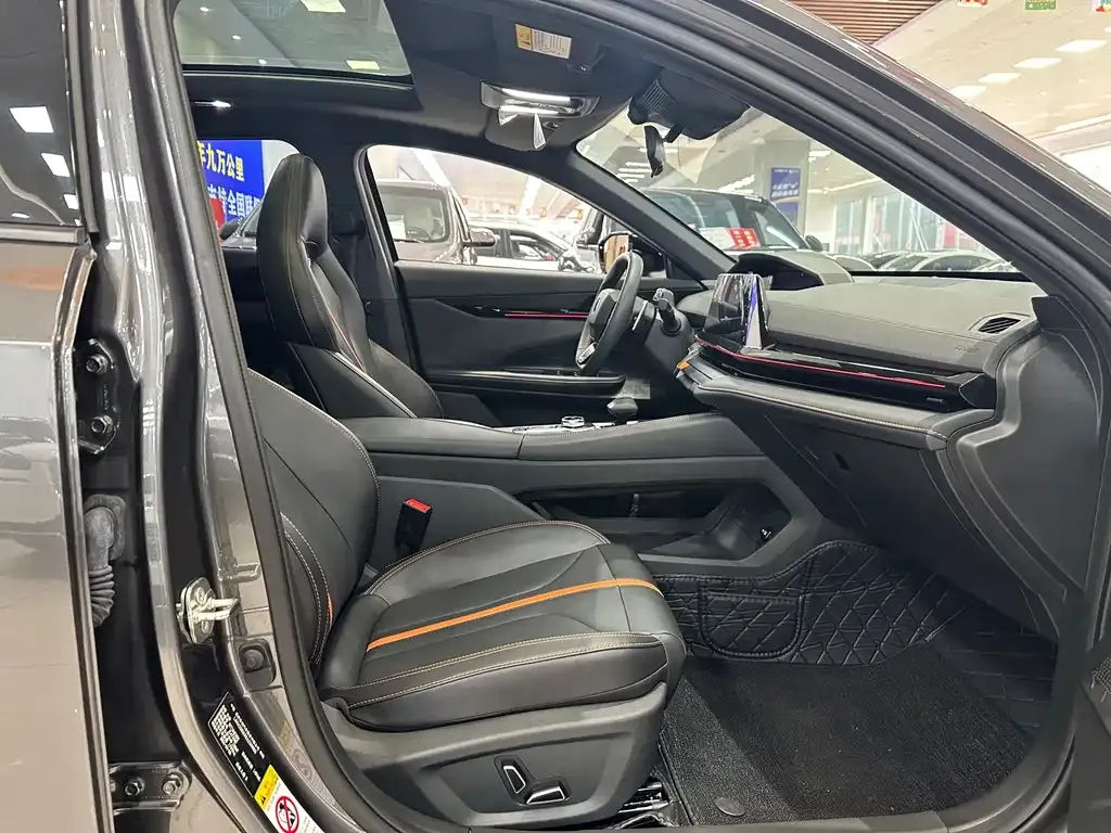 Changan UNI-V 2024 из CN, фото 3