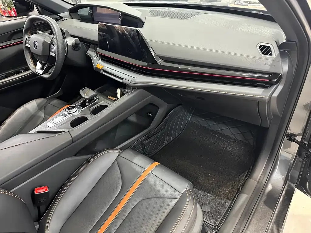 Changan UNI-V 2024 из CN, фото 4