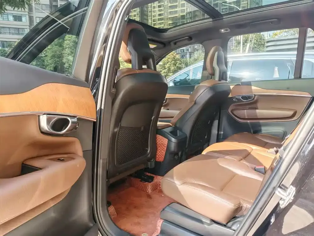 Volvo XC90 2021 из CN, фото 2