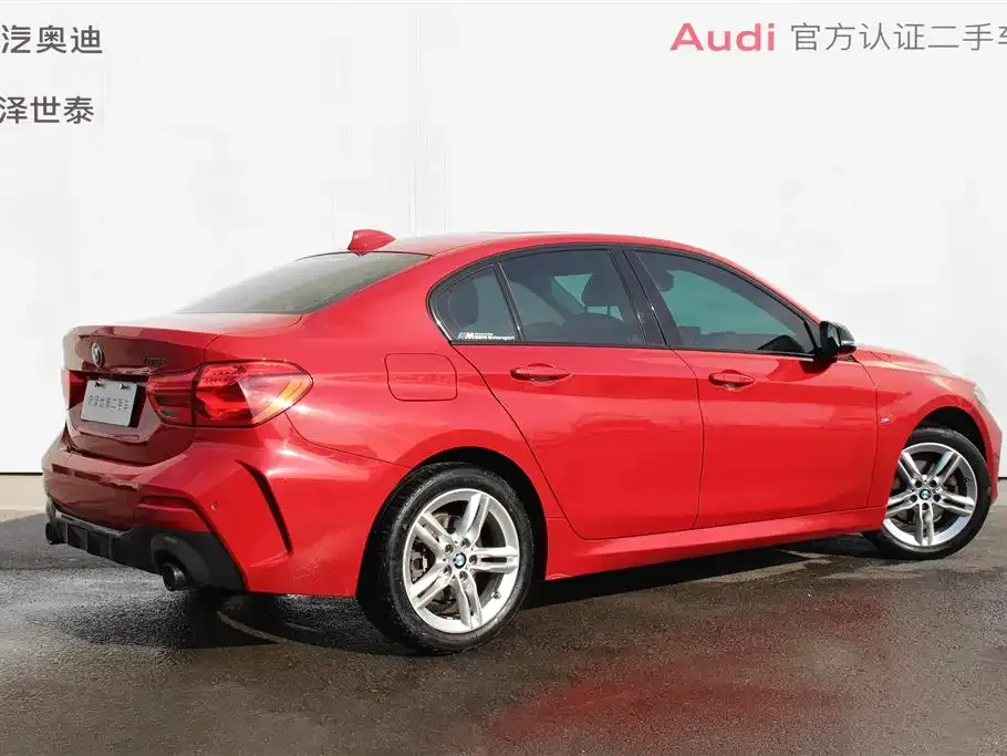 BMW 1 Series 2022 из CN, фото 3