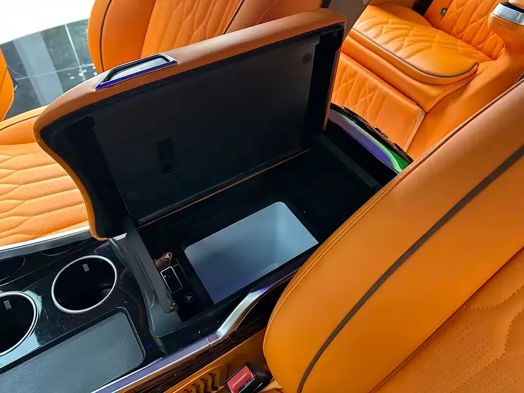 Mercedes-Benz Vito 2024 из CN, фото 2